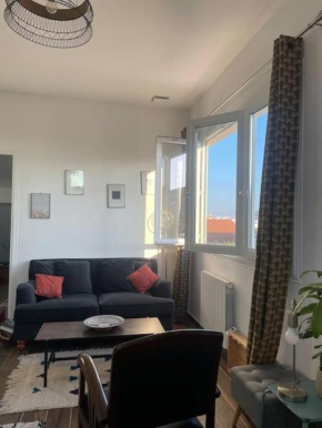 Appartement 2 pièces à 15 min De la Défense